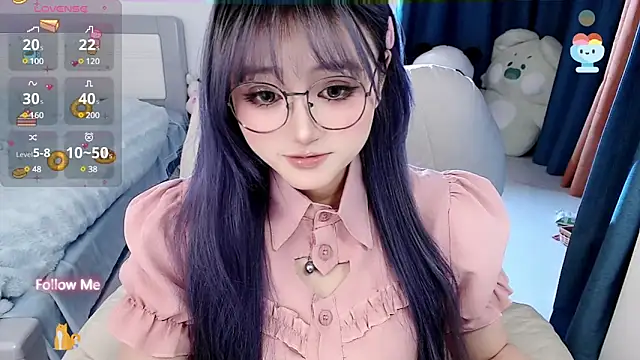 Snapshot of Sweet-18wanwan chatting on 02.15.25 Sweet-18wanwan online show from 02.15.25