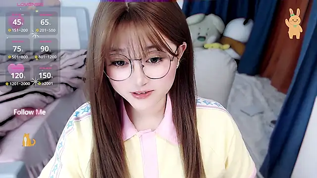 Snapshot of Sweet-18wanwan chatting on 11.26.25 Sweet-18wanwan online show from 11.26.25