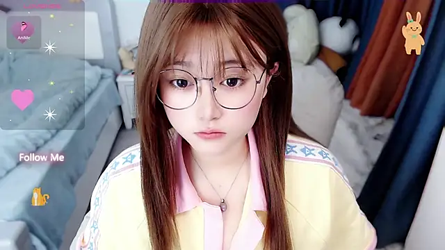 Snapshot of Sweet-18wanwan chatting on 12.19.25 Sweet-18wanwan online show from 12.19.25