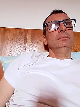 Snapshot of Anastasio33 chatting on 06.16.26 Anastasio33 online show from 06.16.26