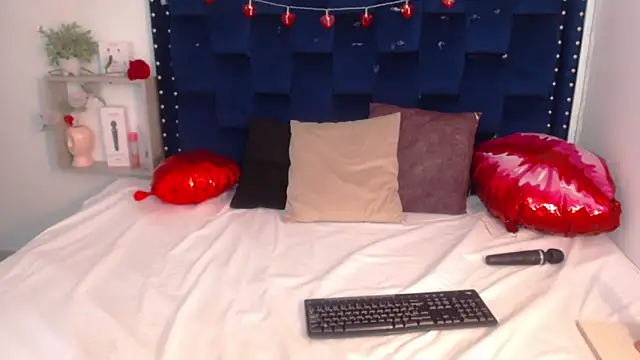 SaraApril 1 online show from 02.16.25