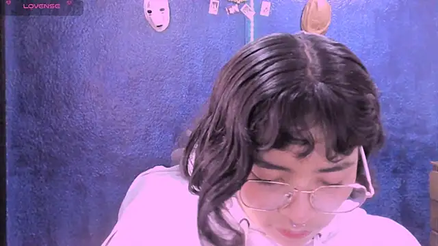 NinaYellow online show from 12.09.24