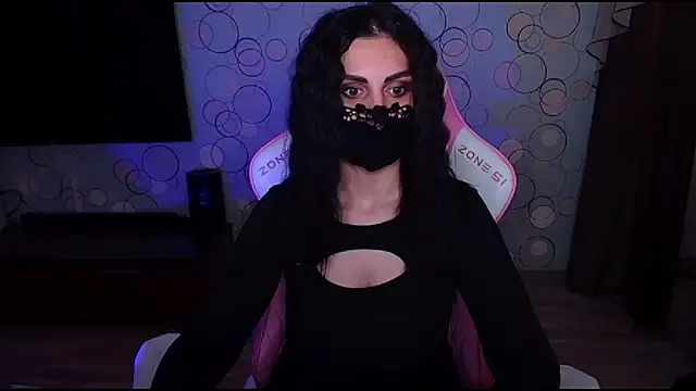 Snapshot of __Yasmina__ chatting on 03.22.26 Yasmina online show from 03.22.26