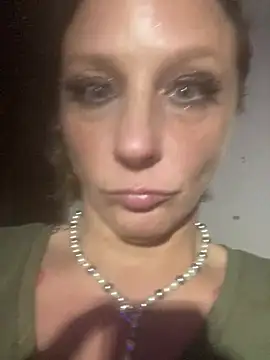 Snapshot of Everlyrose27 chatting on 12.18.24 Everlyrose27 online show from 12.18.24