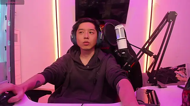 wexlee7 online show from 12.21.24