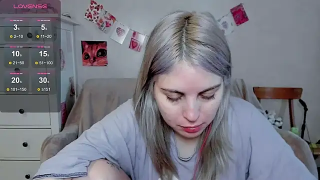 Snapshot of pawpaws chatting on 06.02.26 pawpaws online show from 06.02.26