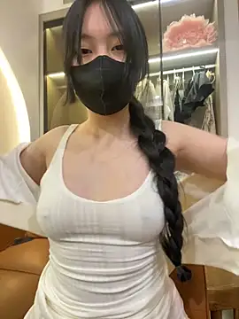 Snapshot of MEOW_MEO chatting on 11.18.25 MEOW MEO online show from 11.18.25