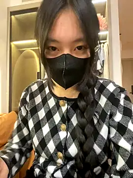 Snapshot of MEOW_MEO chatting on 11.20.25 MEOW MEO online show from 11.20.25