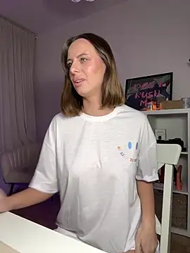 Snapshot of Hii_Lolla chatting on 01.14.25 Hii Lolla online show from 01.14.25