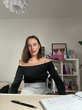 Snapshot of Hii_Lolla chatting on 02.12.25 Hii Lolla online show from 02.12.25