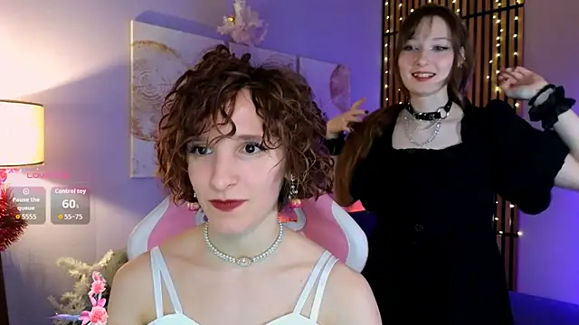 Snapshot of Violet_Veliya chatting on 01.12.26 Violet Veliya online show from 01.12.26