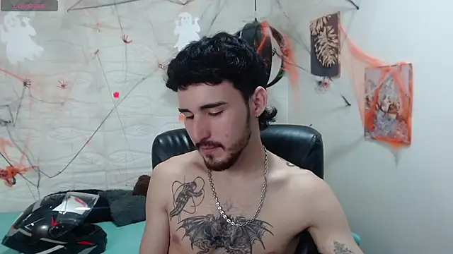 Snapshot of DmitriSanders chatting on 12.03.24 DmitriSanders online show from 12.03.24