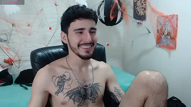 Snapshot of DmitriSanders chatting on 12.03.24 DmitriSanders online show from 12.03.24