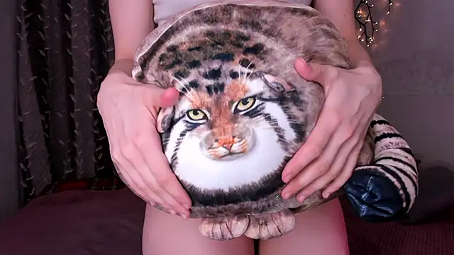 space cowgirl online show from 03.04.25