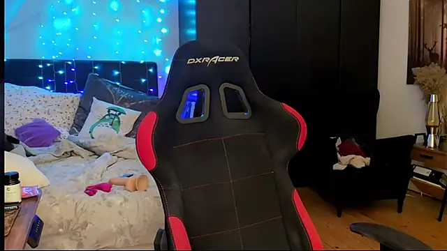 Lisaonthemoon online show from 03.19.26