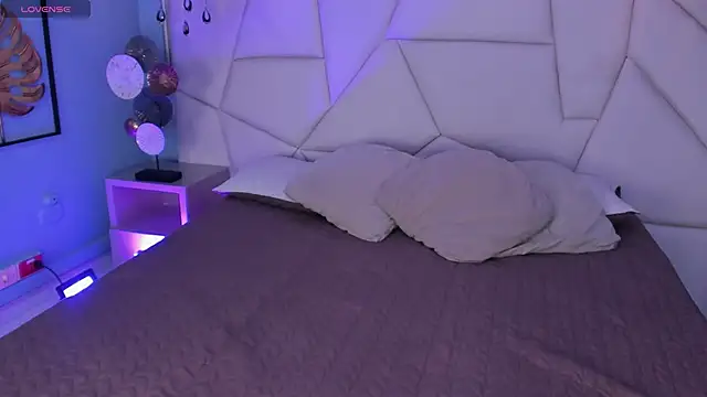 bellaa becca online show from 12.14.25