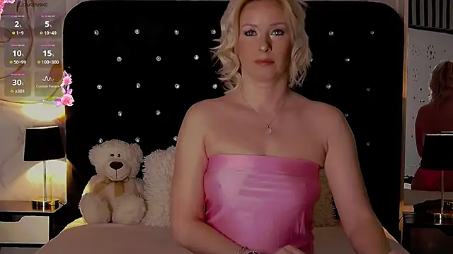 Snapshot of OliviaShaw23 chatting on 01.09.25 OliviaShaw23 online show from 01.09.25