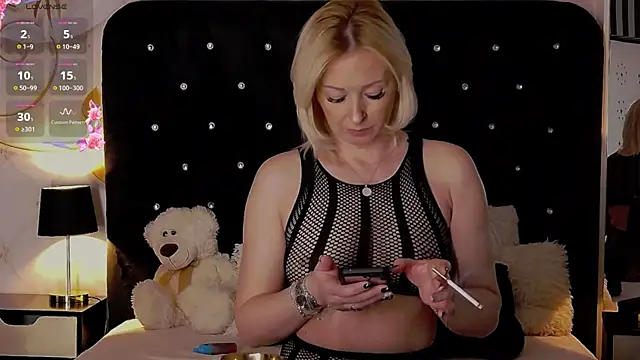 Snapshot of OliviaShaw23 chatting on 01.23.25 OliviaShaw23 online show from 01.23.25