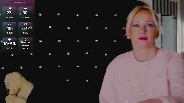 Snapshot of OliviaShaw23 chatting on 03.08.26 OliviaShaw23 online show from 03.08.26