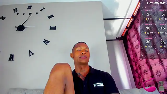 esteveen ortegas  online show from 03.11.25