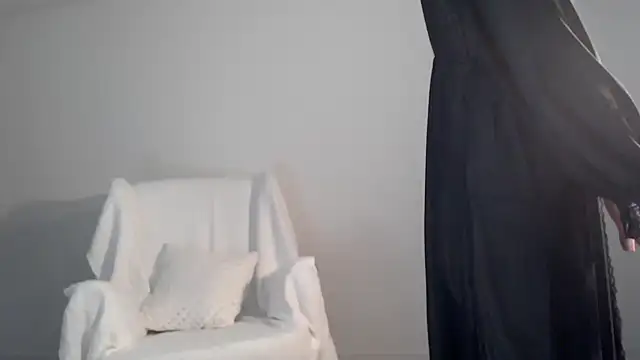 Snapshot of Lily_0000 chatting on 02.25.25 Lily 0000 online show from 02.25.25