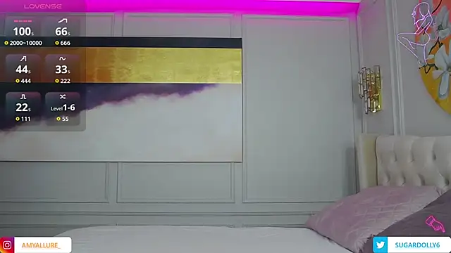 Snapshot of AmyAzureee chatting on 09.11.25 AmyAzureee online show from 09.11.25