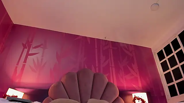 Lezy  online show from 02.24.25