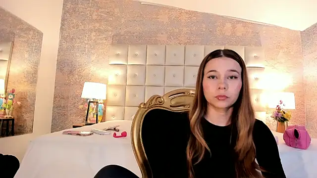 Lezy  online show from 05.04.26