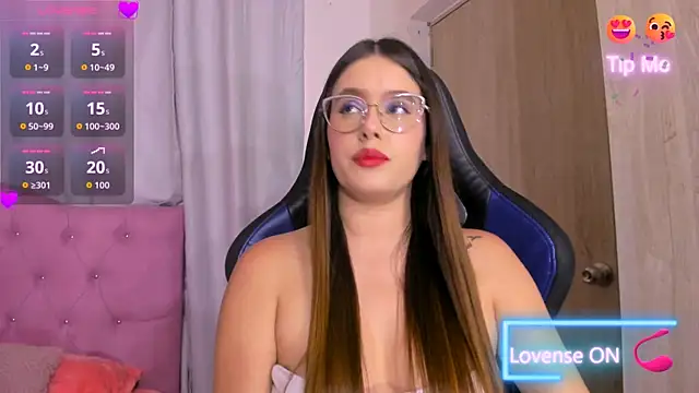 Snapshot of ParisShayk chatting on 05.16.26 ParisShayk online show from 05.16.26