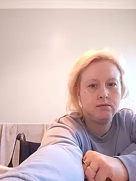 Snapshot of mollymay69 chatting on 01.12.26 mollymay69 online show from 01.12.26