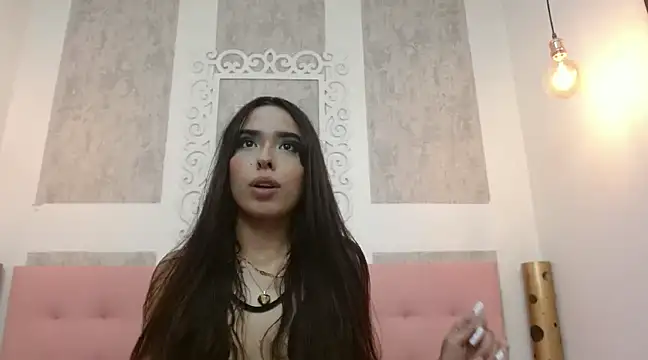 Cloeandtyfanny online show from 03.03.25