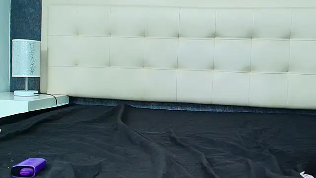 Cloeandtyfanny online show from 01.09.26