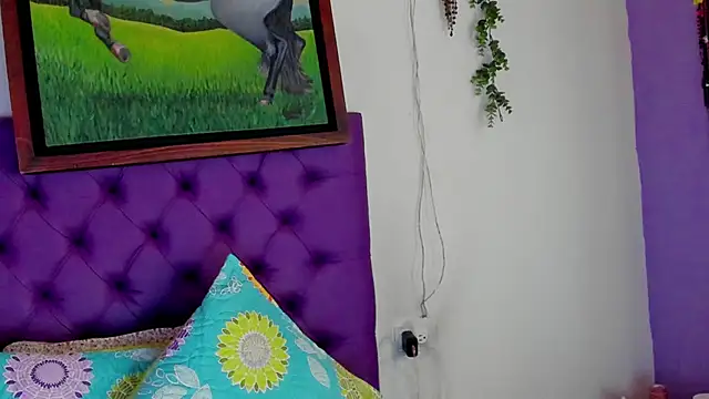Cloeandtyfanny online show from 06.12.26