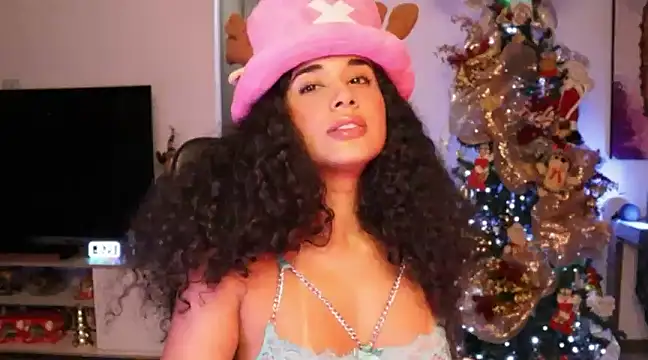 Snapshot of Mysensualbrunette1 chatting on 12.27.24 Mysensualbrunette1 online show from 12.27.24