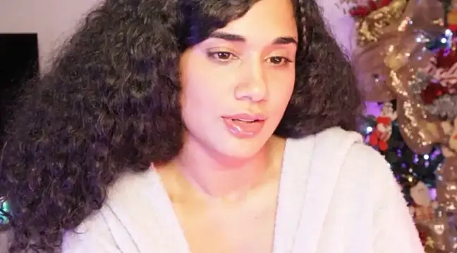 Snapshot of Mysensualbrunette1 chatting on 12.27.24 Mysensualbrunette1 online show from 12.27.24