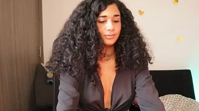 Snapshot of Mysensualbrunette1 chatting on 01.12.25 Mysensualbrunette1 online show from 01.12.25