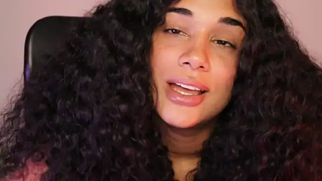 Snapshot of Mysensualbrunette1 chatting on 01.28.25 Mysensualbrunette1 online show from 01.28.25