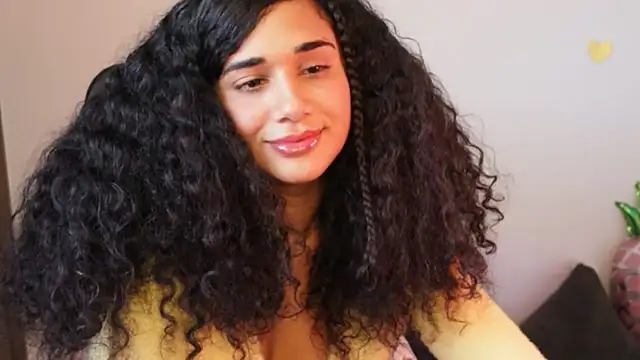 Snapshot of Mysensualbrunette1 chatting on 01.30.25 Mysensualbrunette1 online show from 01.30.25