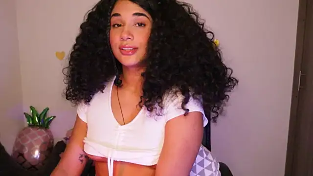 Snapshot of Mysensualbrunette1 chatting on 02.04.25 Mysensualbrunette1 online show from 02.04.25