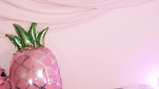 Snapshot of Mysensualbrunette1 chatting on 03.04.25 Mysensualbrunette1 online show from 03.04.25