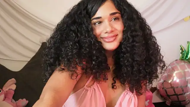 Snapshot of Mysensualbrunette1 chatting on 03.15.25 Mysensualbrunette1 online show from 03.15.25