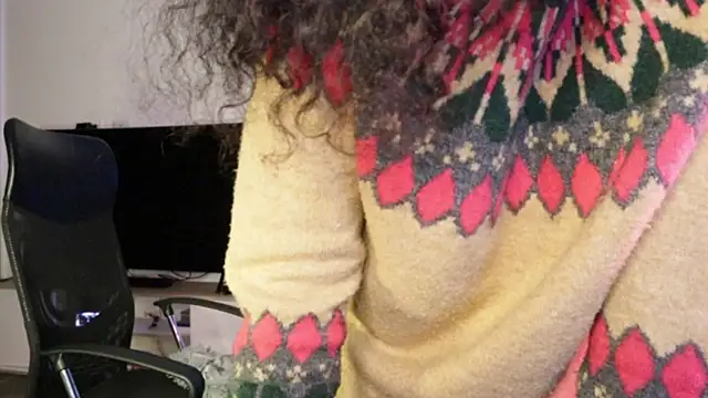 Snapshot of Mysensualbrunette1 chatting on 03.22.25 Mysensualbrunette1 online show from 03.22.25