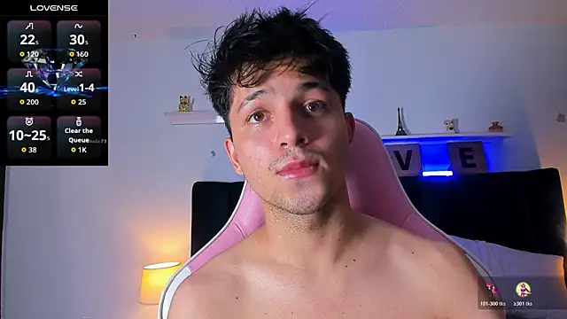 Issac james  online show from 11.11.25