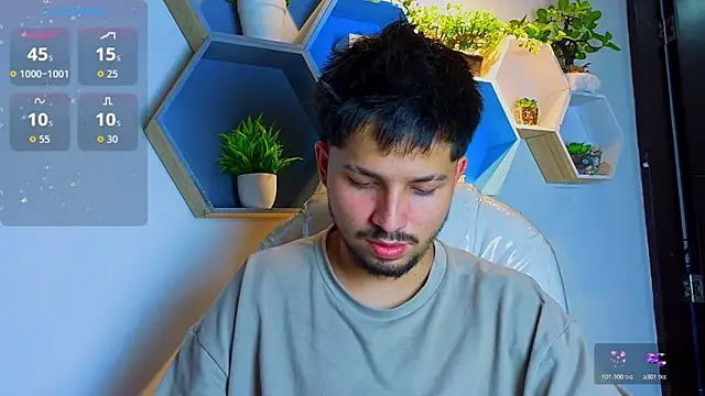 Snapshot of Issac_james_ chatting on 03.10.26 Issac james online show from 03.10.26