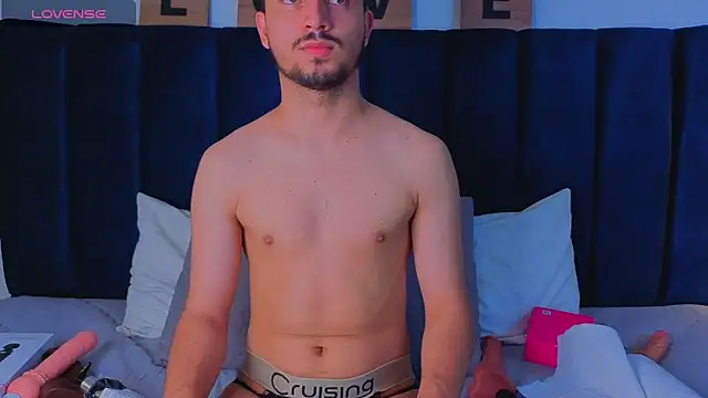 Snapshot of Issac_james_ chatting on 03.29.26 Issac james online show from 03.29.26