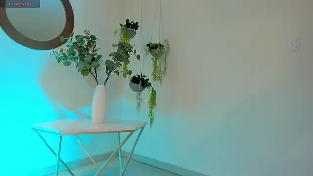 PaulinaSantos  online show from 03.18.25