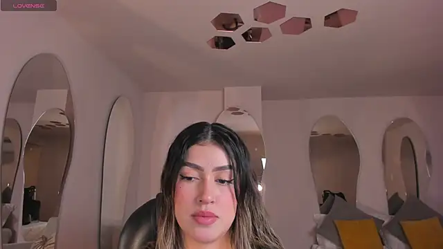 PaulinaSantos  online show from 09.12.25