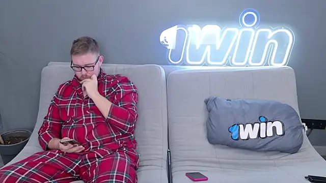 Snapshot of Ksenny chatting on 02.06.25 Ksenny online show from 02.06.25