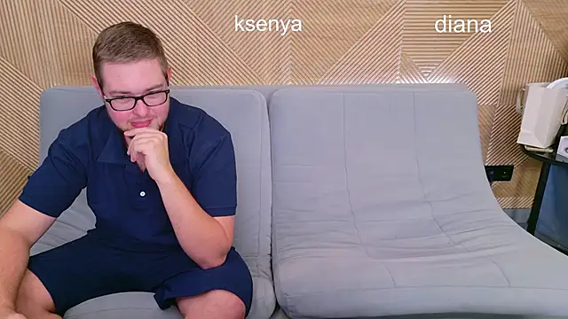 Snapshot of Ksenny chatting on 11.20.25 Ksenny online show from 11.20.25