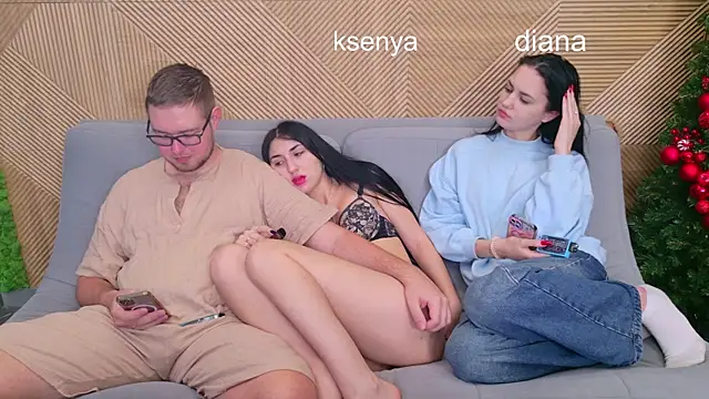 Snapshot of Ksenny chatting on 12.20.25 Ksenny online show from 12.20.25